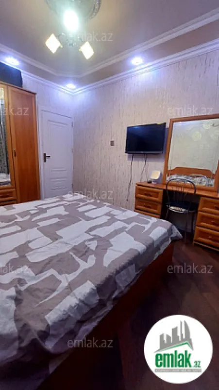 Satılır 3 otaqlı köhnə tikili 75 m²