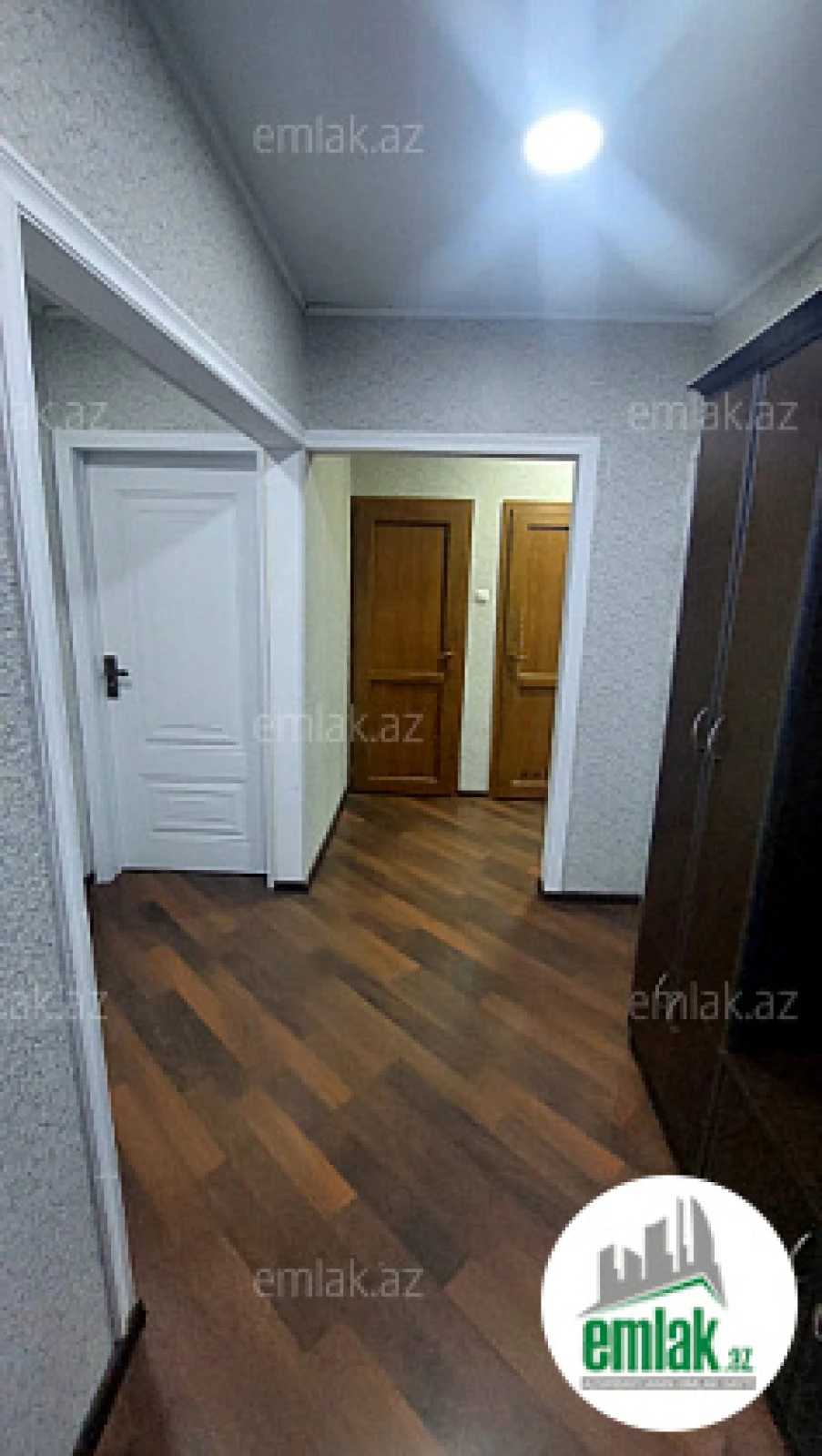 Satılır 3 otaqlı köhnə tikili 75 m²