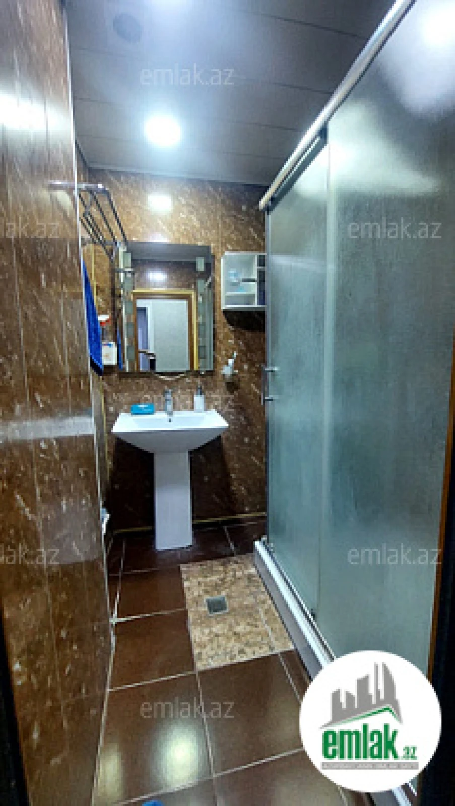 Satılır 3 otaqlı köhnə tikili 75 m²