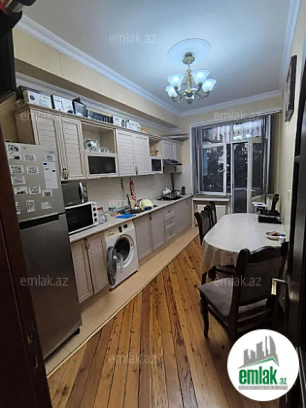 Satılır 3 otaqlı yeni tikili 100 m²