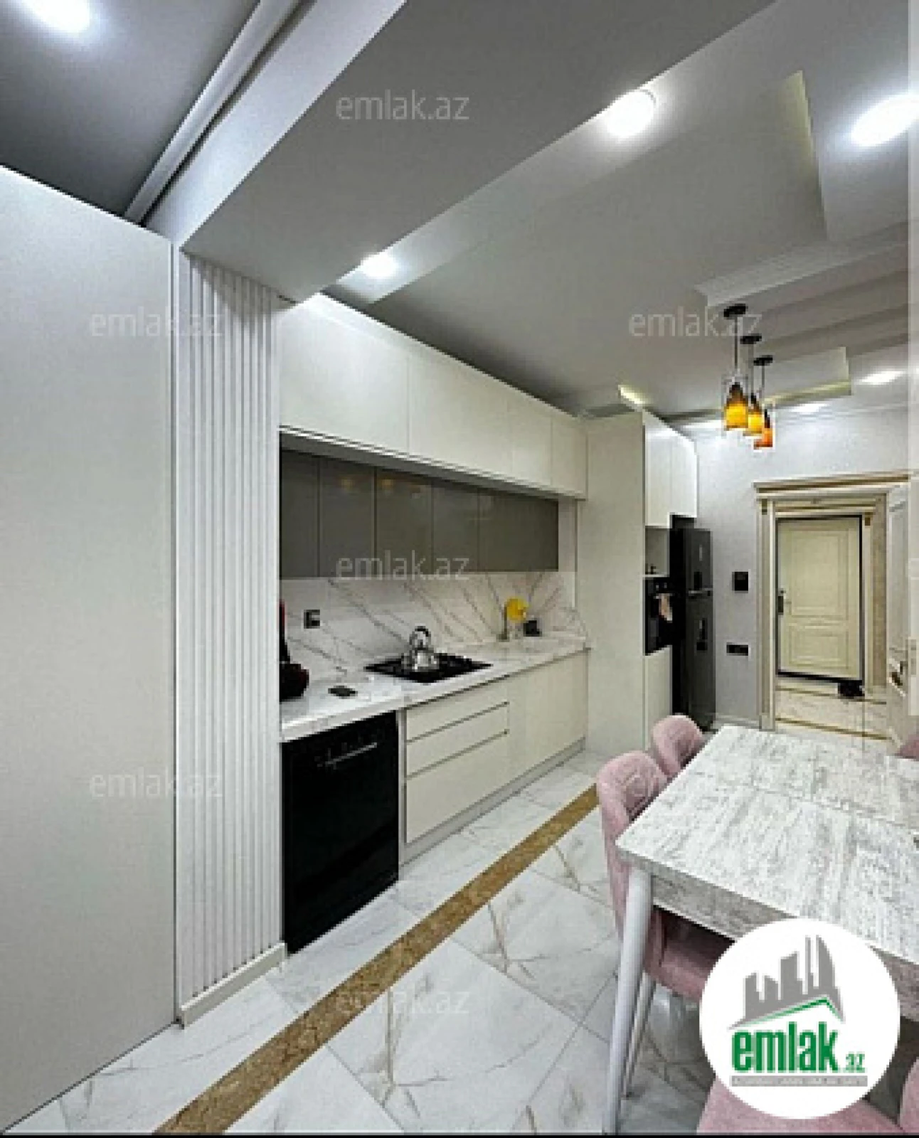 Satılır 2 otaqlı yeni tikili 101 m²