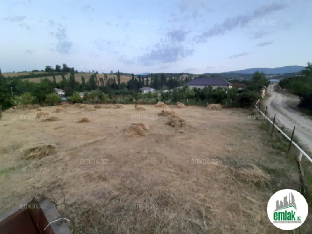 Satılır torpaq sahəsi 12 m²