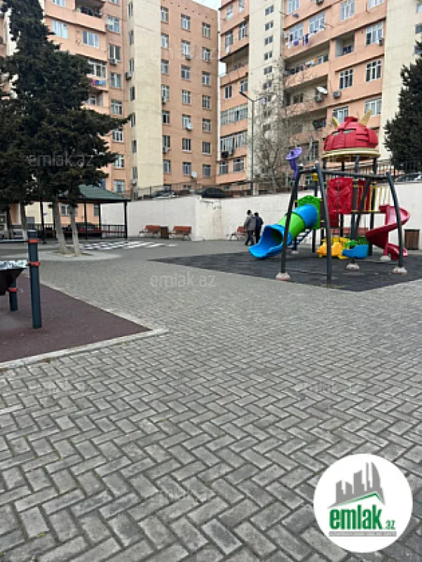 Satılır 2 otaqlı köhnə tikili 40 m²