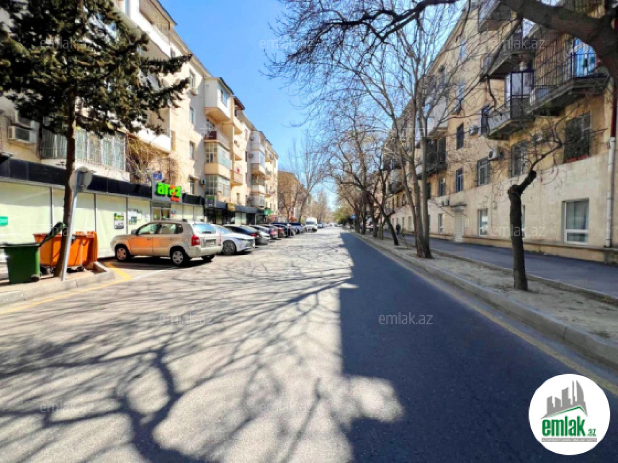 Satılır 3 otaqlı köhnə tikili 90 m²