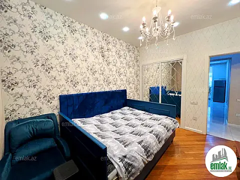 Satılır 3 otaqlı köhnə tikili 90 m²