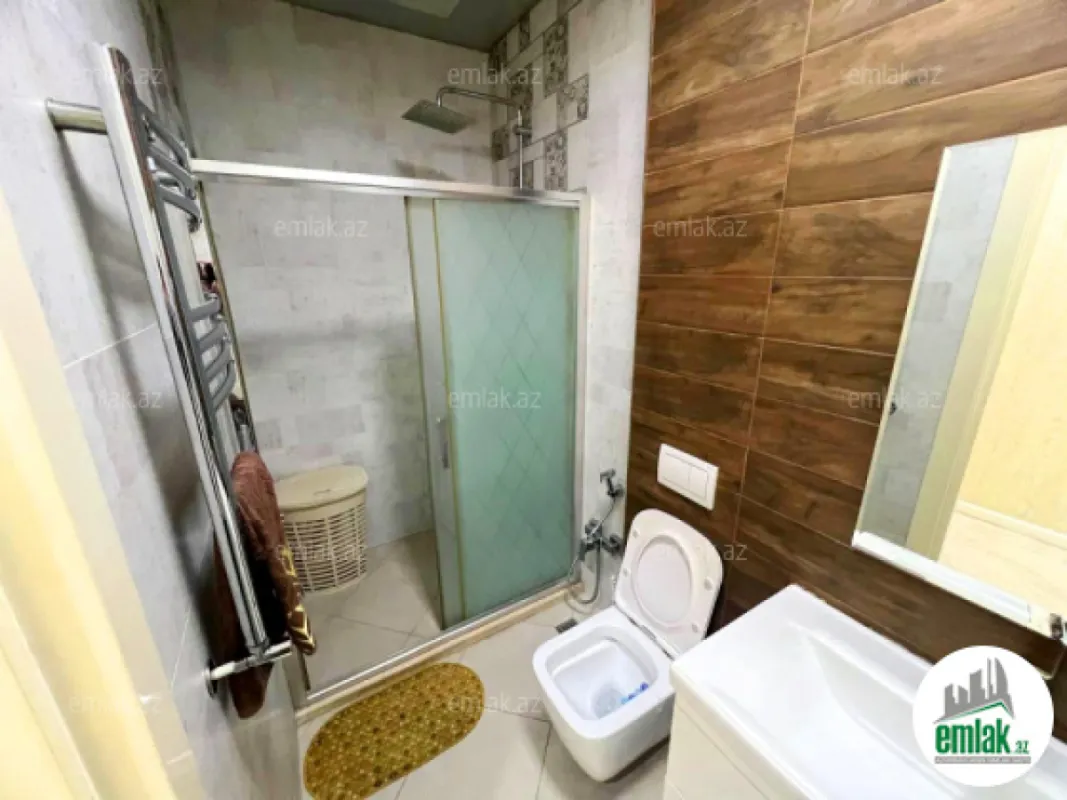 Satılır 3 otaqlı köhnə tikili 90 m²