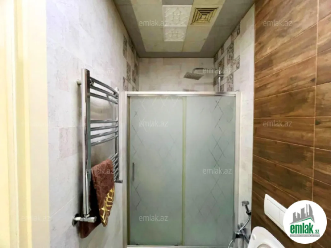 Satılır 3 otaqlı köhnə tikili 90 m²