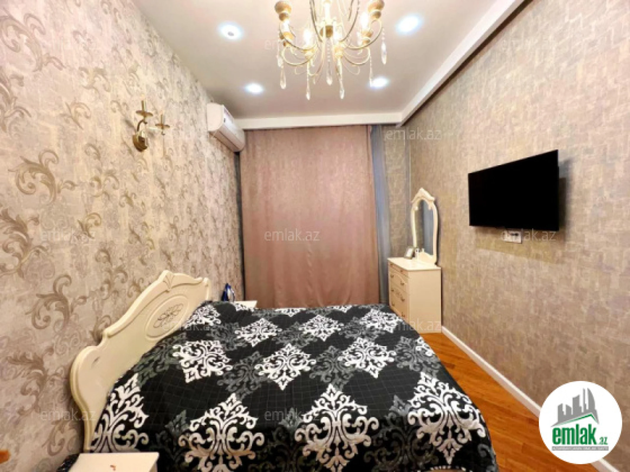 Satılır 3 otaqlı köhnə tikili 90 m²
