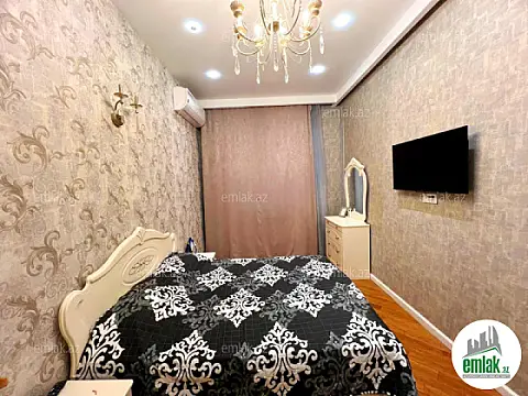 Satılır 3 otaqlı köhnə tikili 90 m²