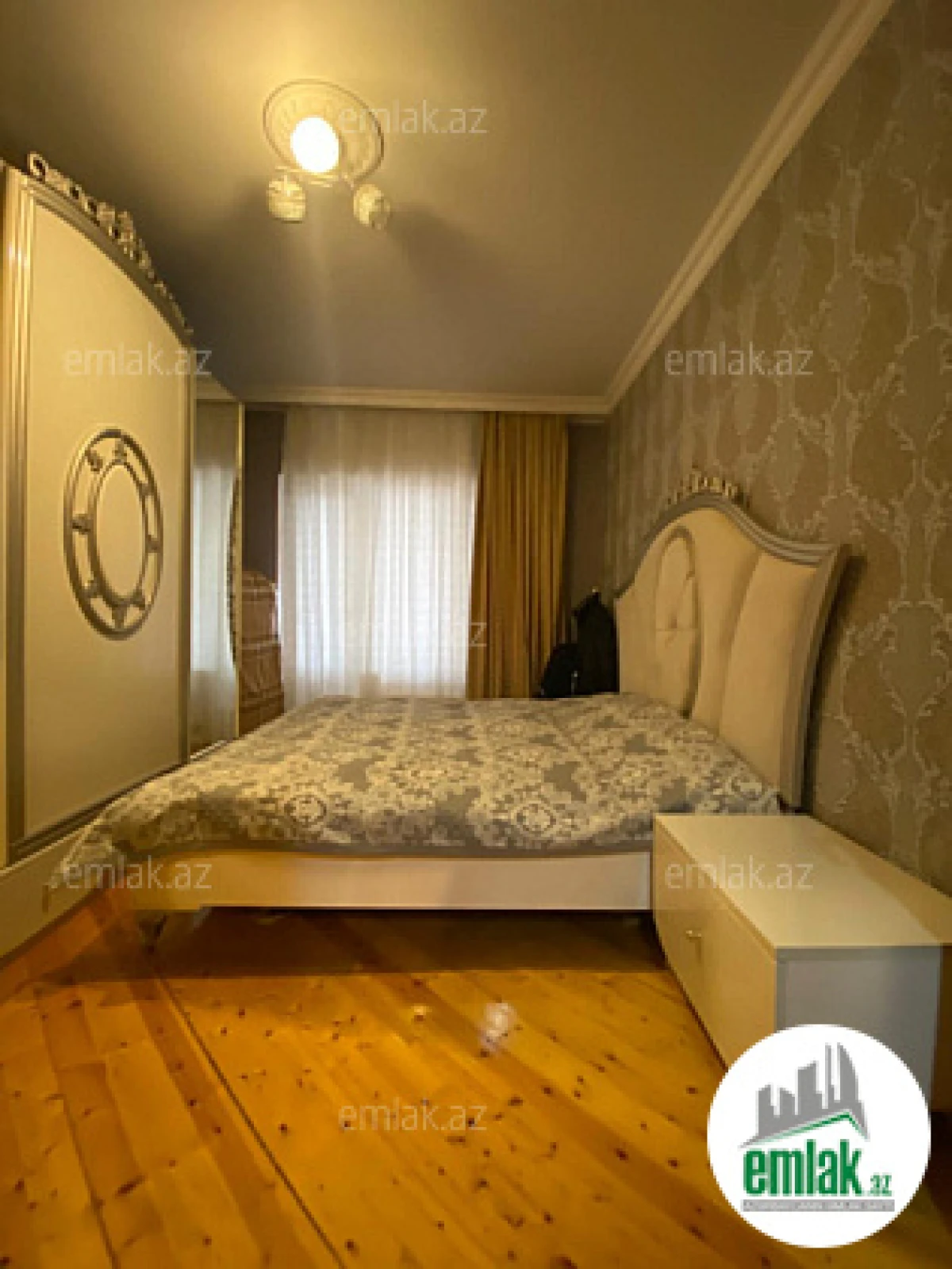 Satılır 2 otaqlı köhnə tikili 60 m²