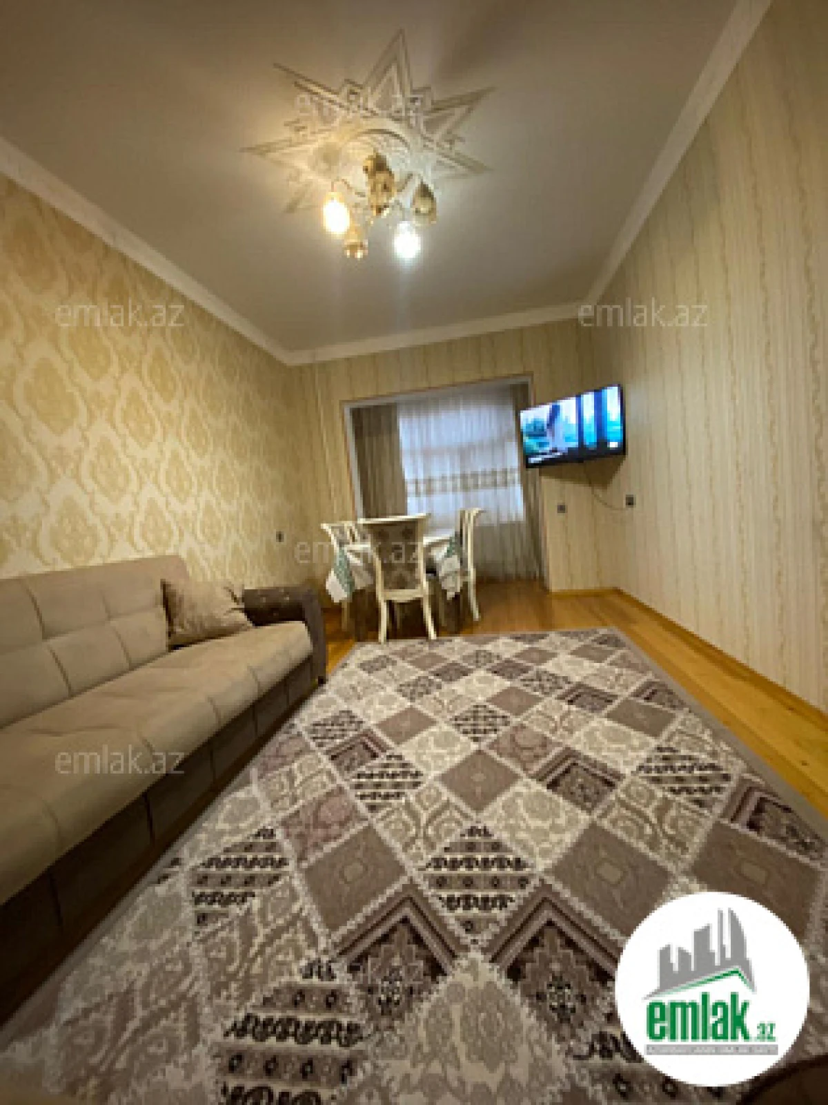 Satılır 2 otaqlı köhnə tikili 60 m²