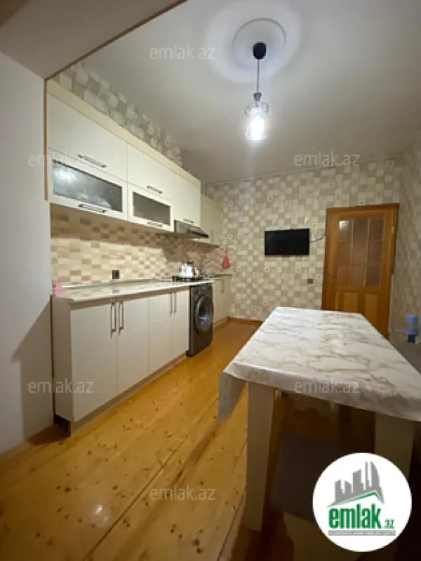 Satılır 2 otaqlı köhnə tikili 60 m²