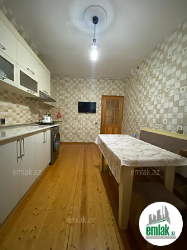 Satılır 2 otaqlı köhnə tikili 60 m²