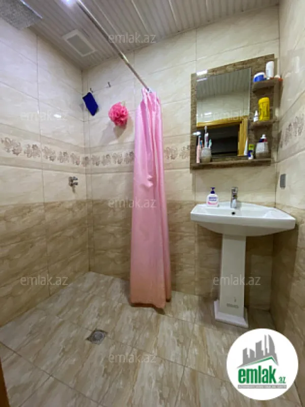 Satılır 2 otaqlı köhnə tikili 60 m²