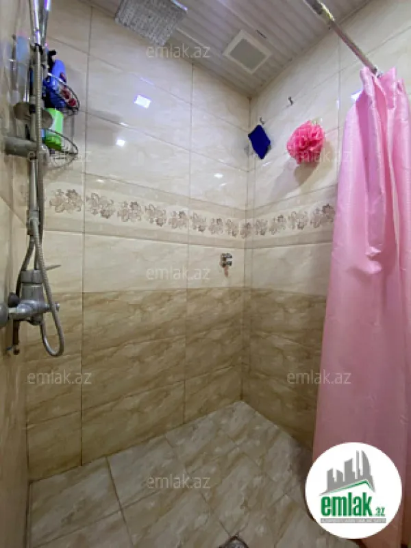 Satılır 2 otaqlı köhnə tikili 60 m²