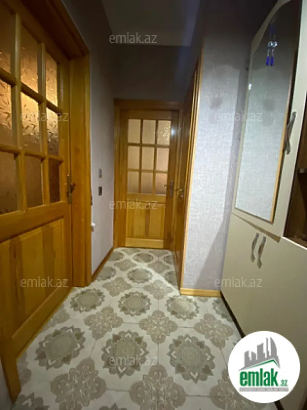 Satılır 2 otaqlı köhnə tikili 60 m²