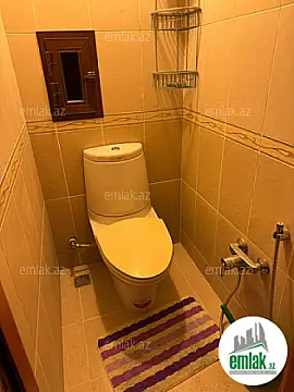 Satılır 2 otaqlı köhnə tikili 75 m²