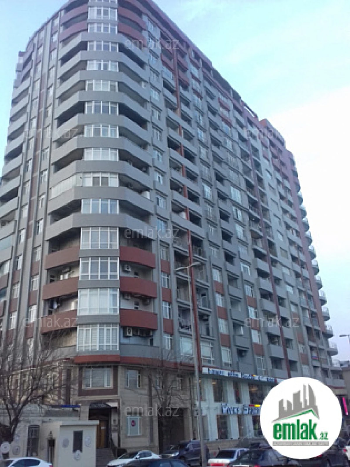 Satılır 4 otaqlı yeni tikili 250 m²