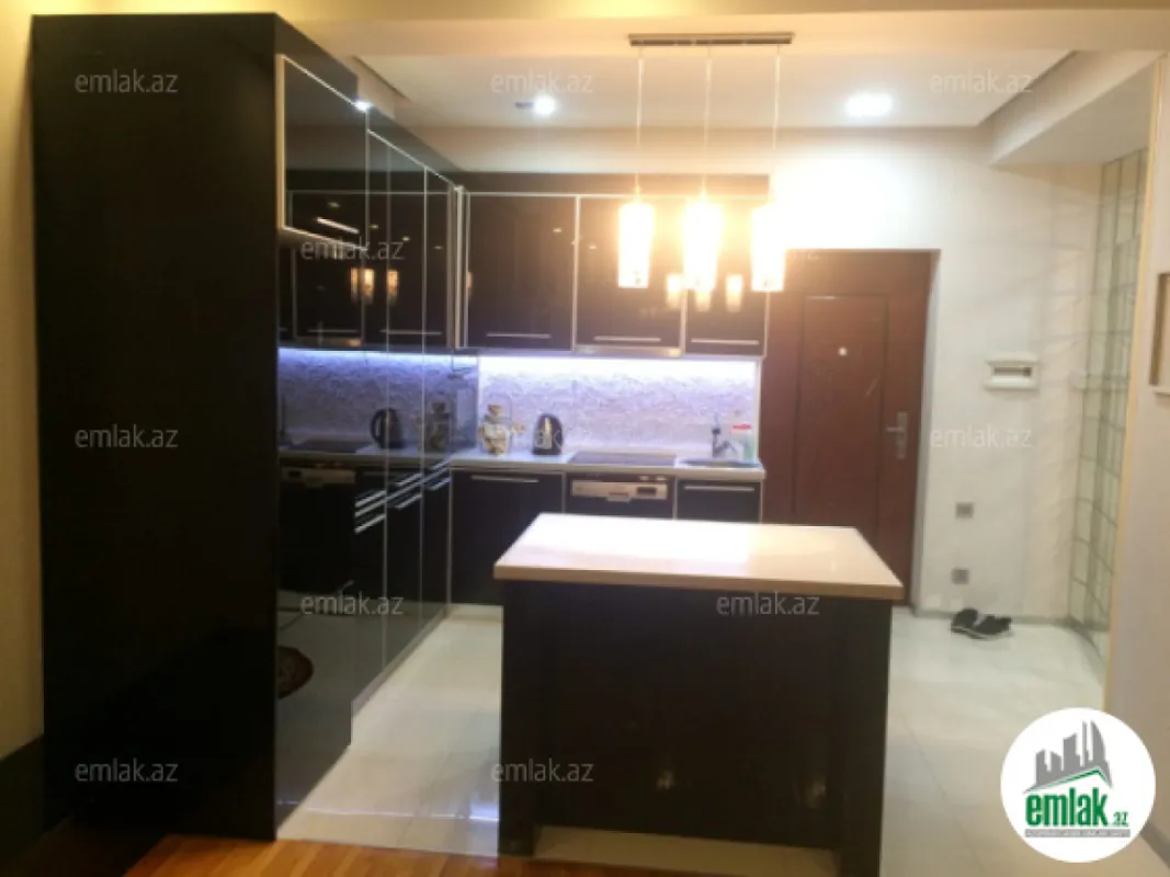Satılır 2 otaqlı yeni tikili 72 m²