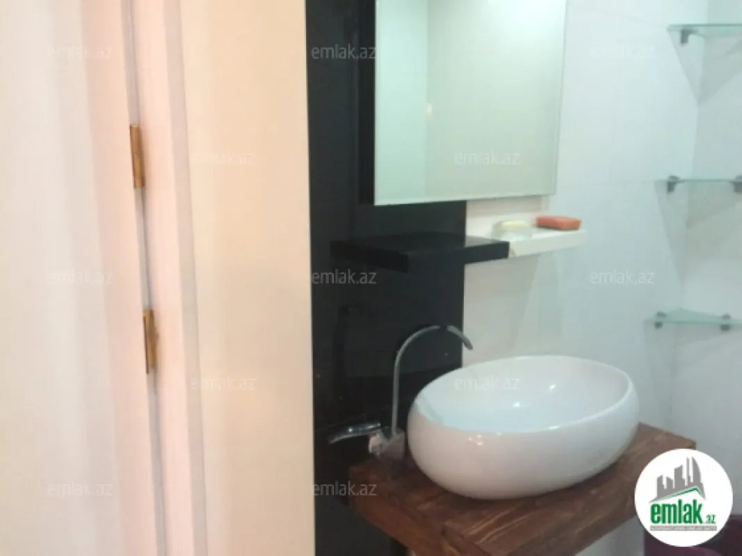 Satılır 2 otaqlı yeni tikili 72 m²