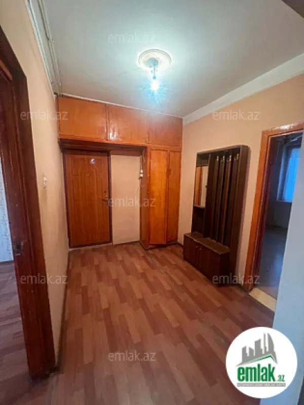 Satılır 5 otaqlı köhnə tikili 103 m²