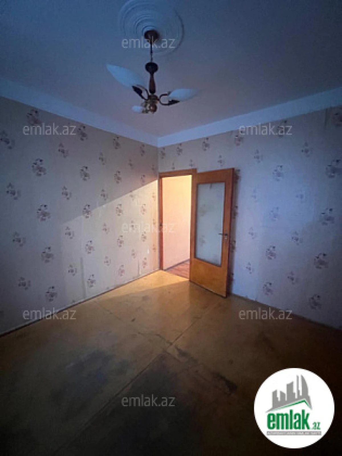 Satılır 5 otaqlı köhnə tikili 103 m²