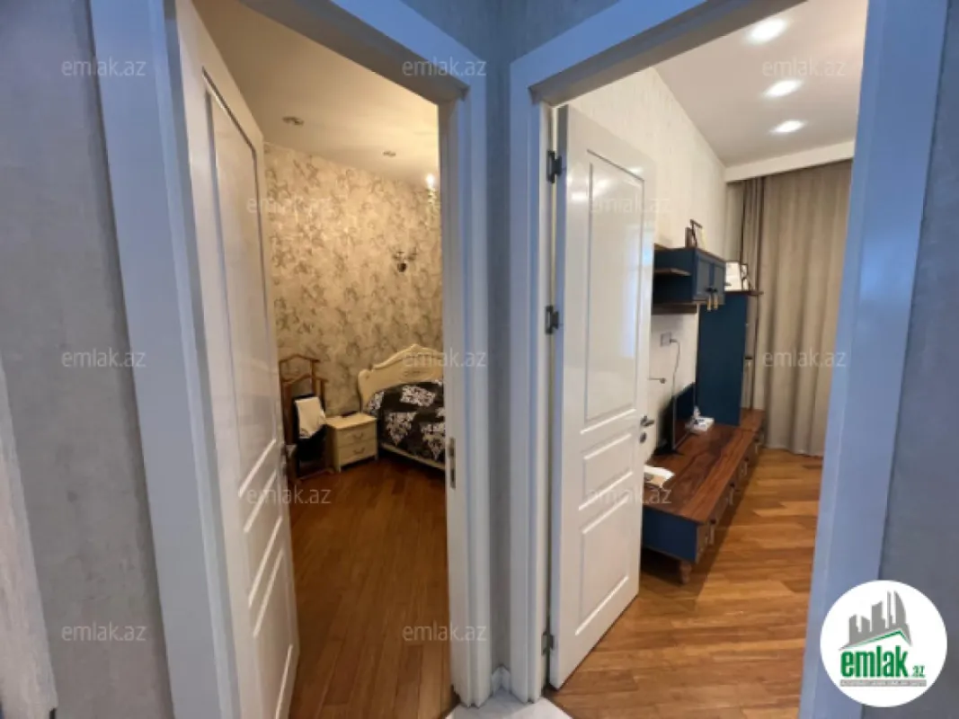 Satılır 3 otaqlı köhnə tikili 90 m²