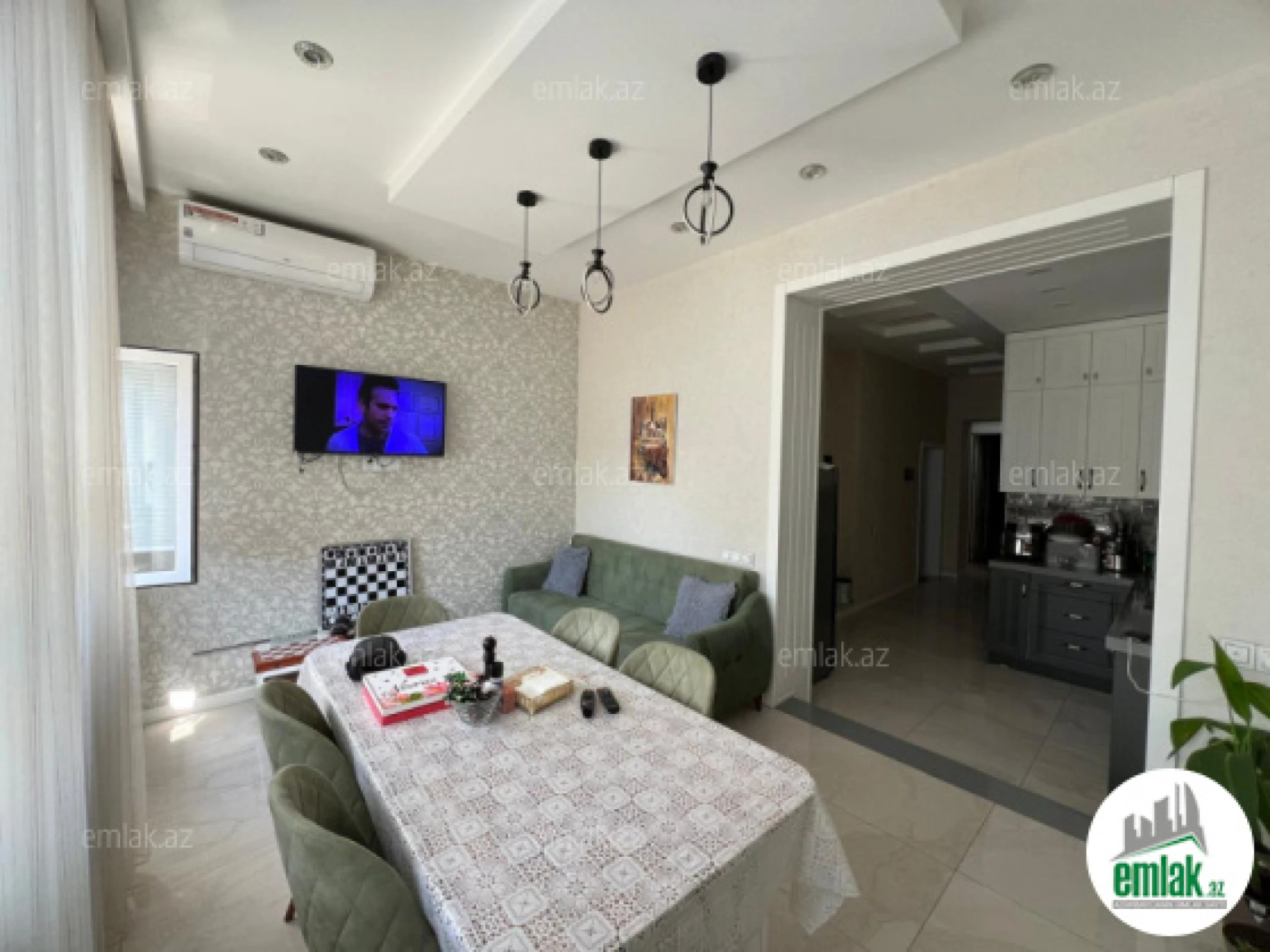 Satılır 3 otaqlı köhnə tikili 90 m²