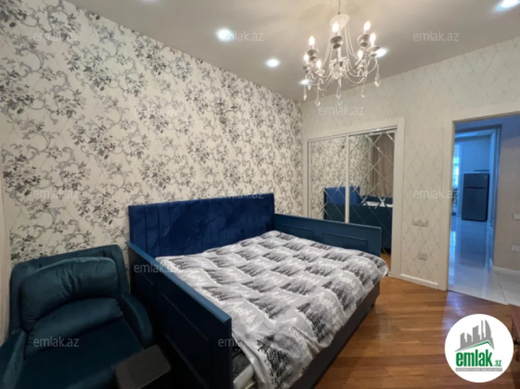 Satılır 3 otaqlı köhnə tikili 90 m²