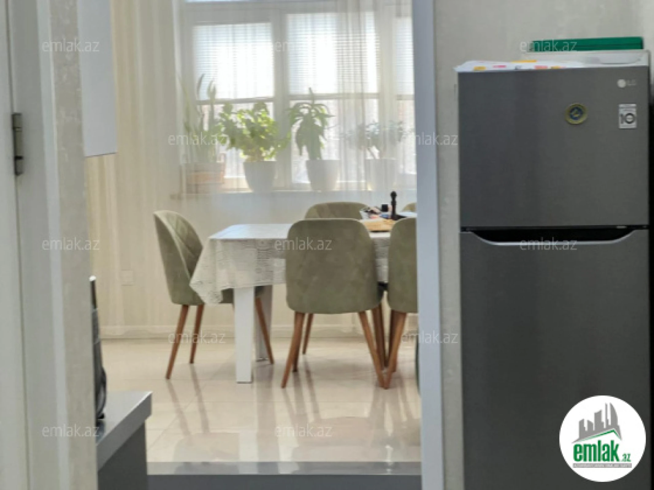 Satılır 3 otaqlı köhnə tikili 90 m²