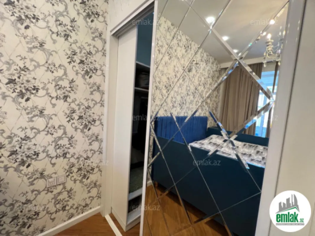 Satılır 3 otaqlı köhnə tikili 90 m²