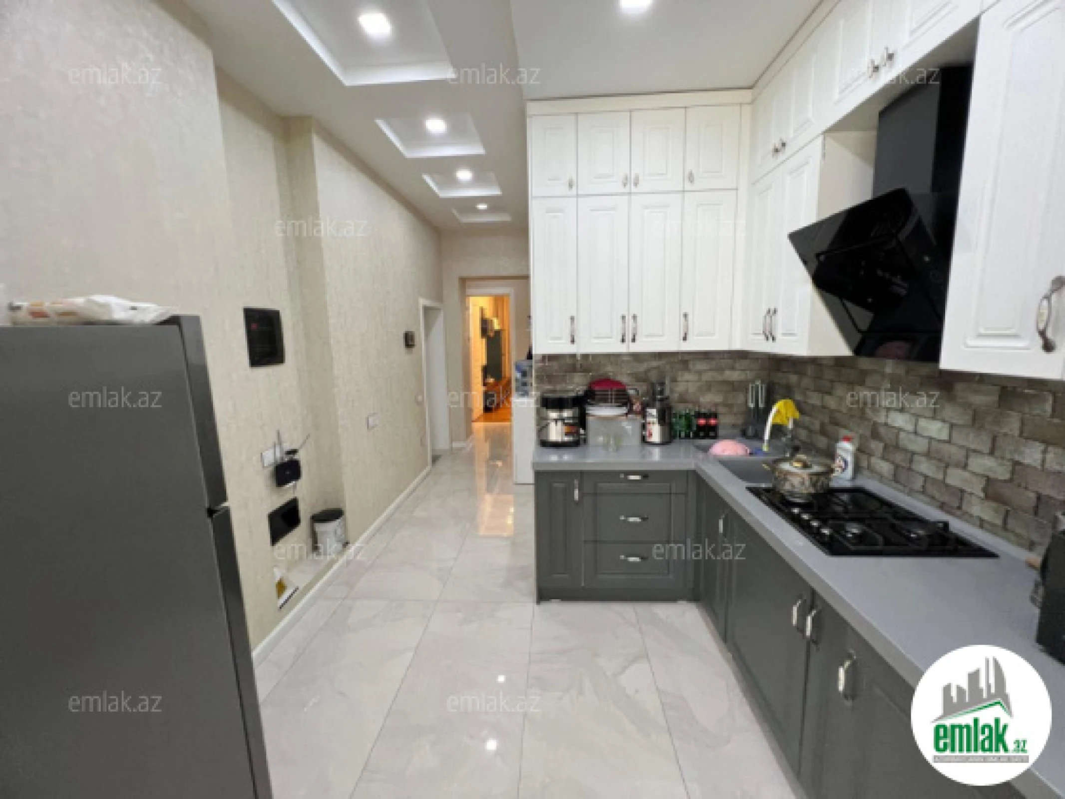 Satılır 3 otaqlı köhnə tikili 90 m²