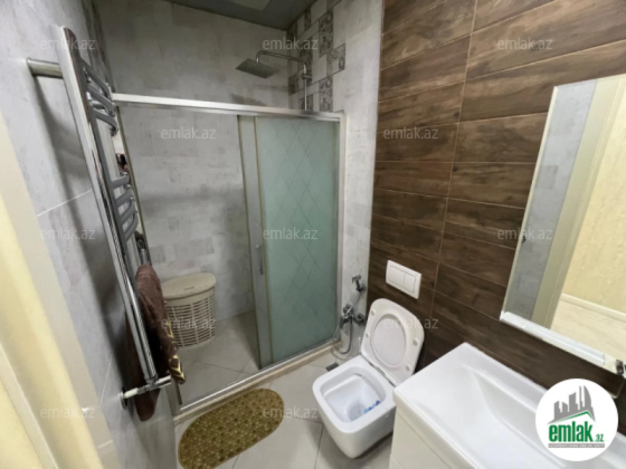 Satılır 3 otaqlı köhnə tikili 90 m²