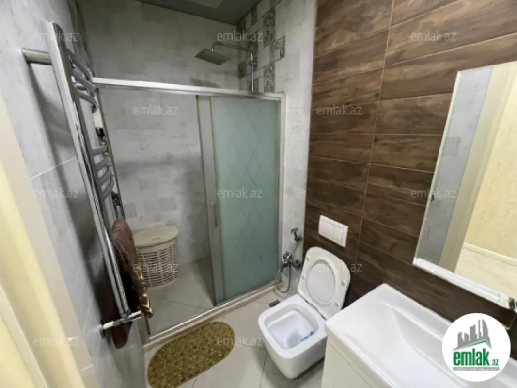 Satılır 3 otaqlı köhnə tikili 90 m²