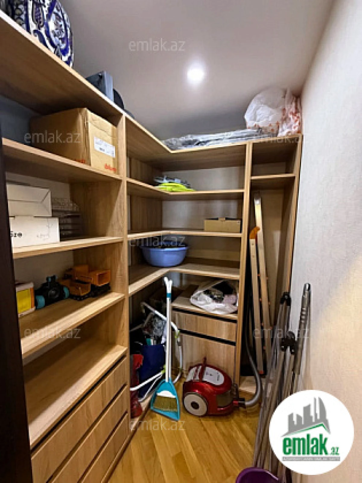 Satılır 3 otaqlı yeni tikili 158 m²