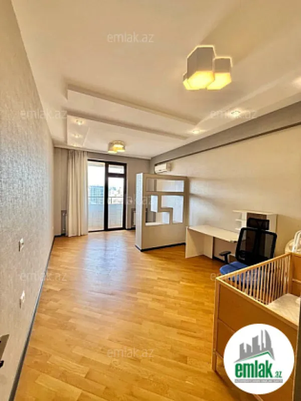 Satılır 3 otaqlı yeni tikili 158 m²