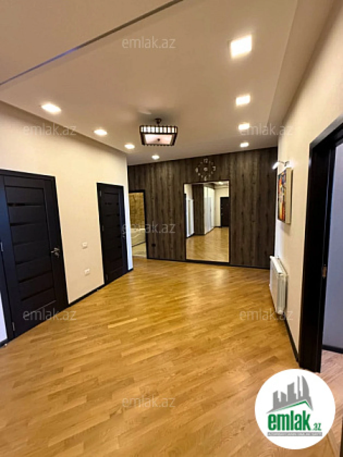 Satılır 3 otaqlı yeni tikili 158 m²