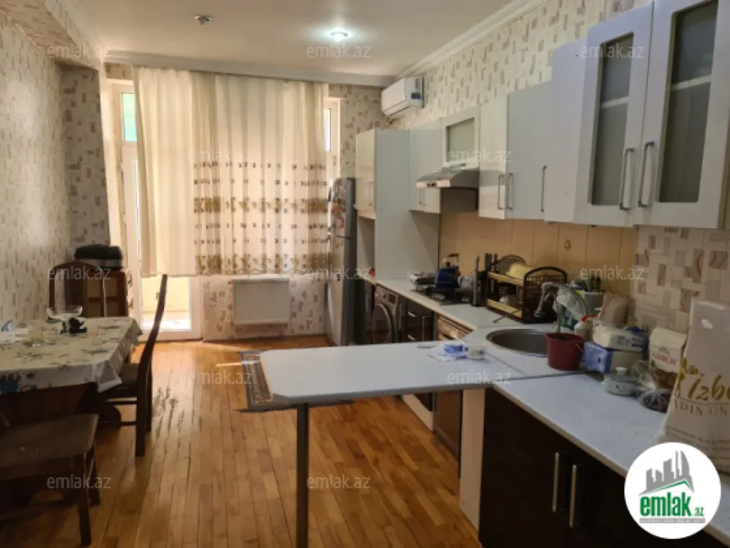 Satılır 3 otaqlı yeni tikili 152 m²