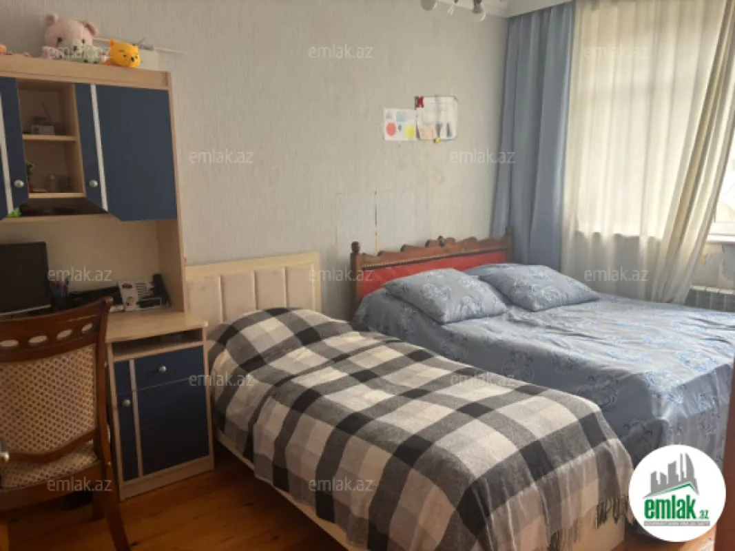 Satılır 3 otaqlı köhnə tikili 75 m²
