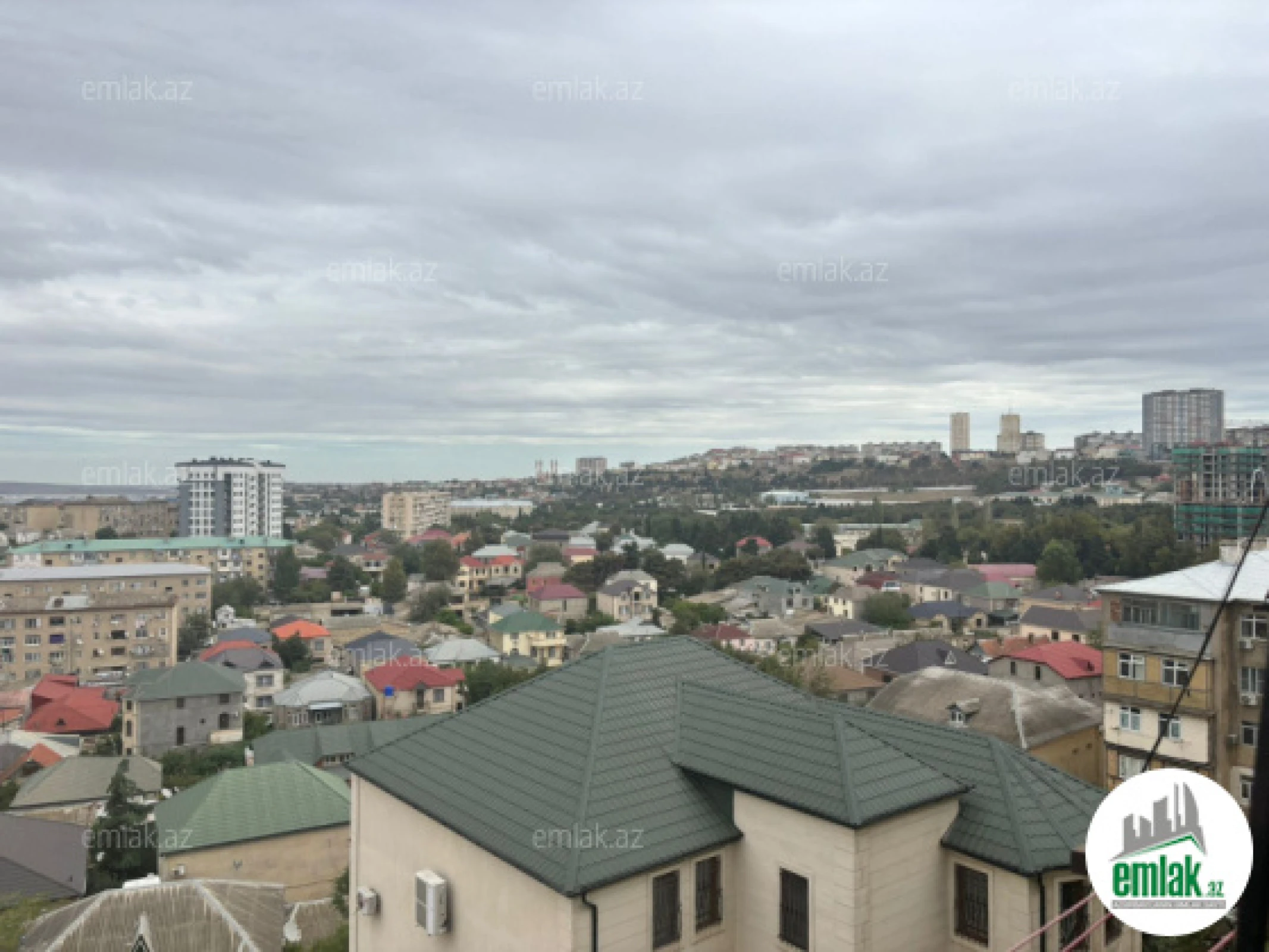 Satılır 3 otaqlı köhnə tikili 75 m²