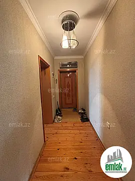 Satılır 3 otaqlı köhnə tikili 75 m²