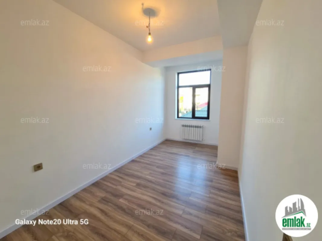 Satılır 3 otaqlı yeni tikili 130 m²