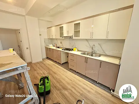 Satılır 3 otaqlı yeni tikili 130 m²