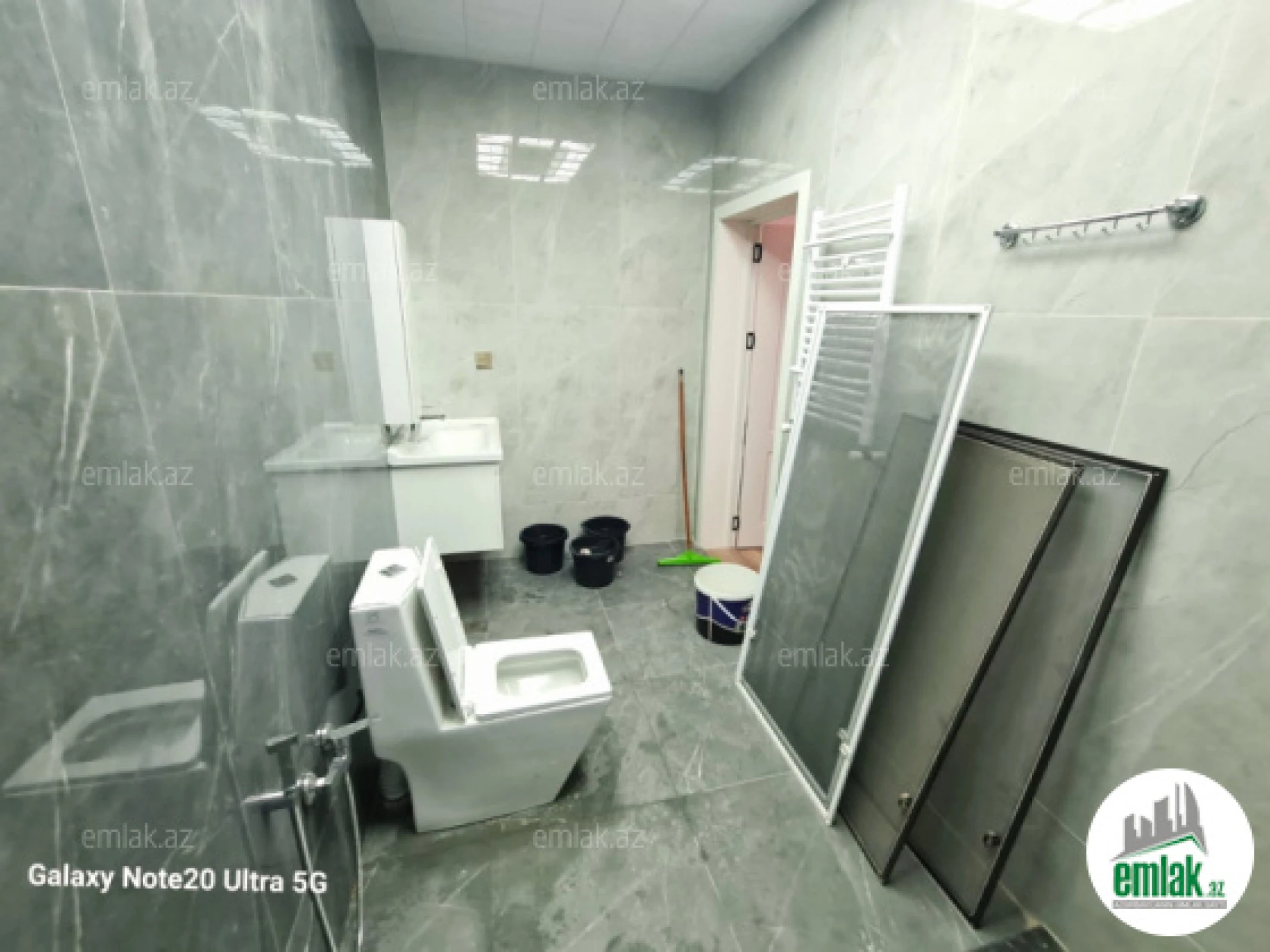 Satılır 3 otaqlı yeni tikili 130 m²