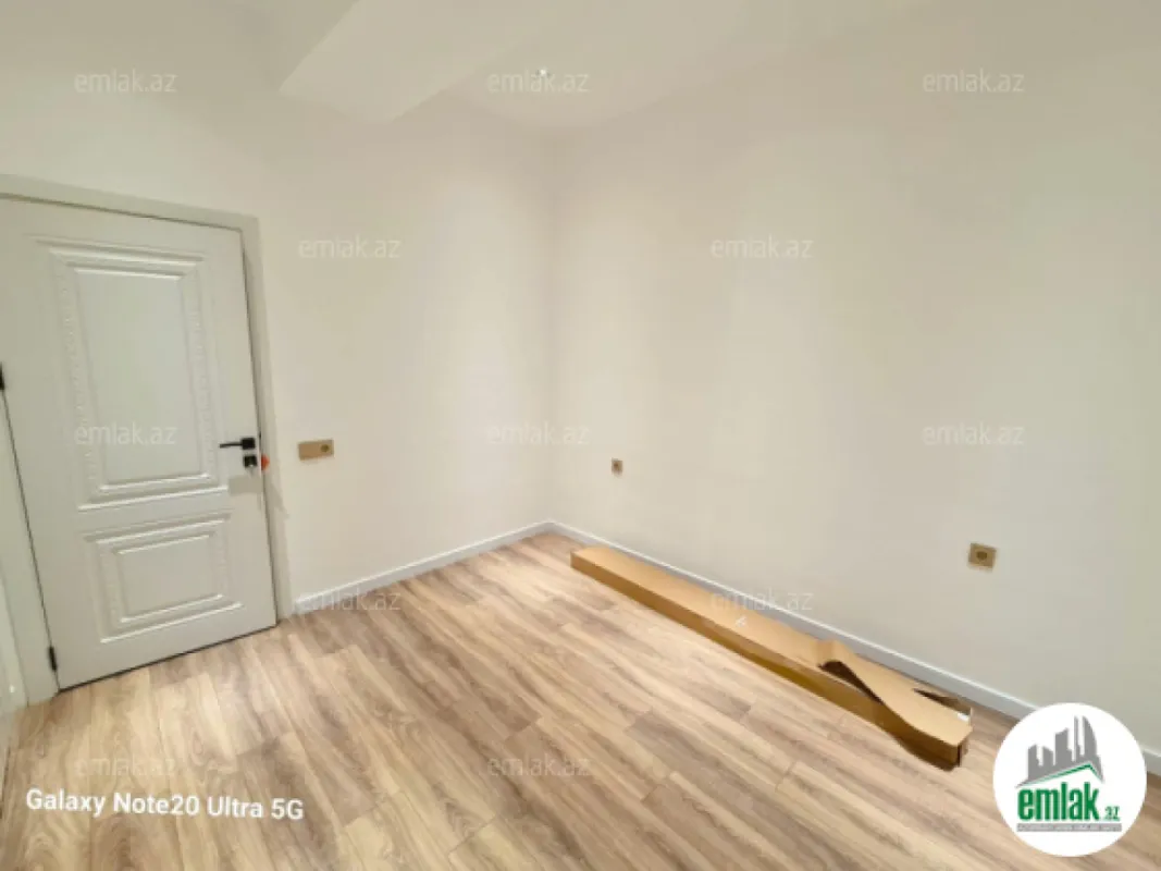 Satılır 3 otaqlı yeni tikili 130 m²