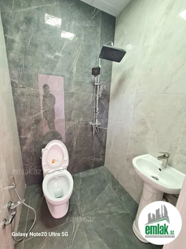 Satılır 3 otaqlı yeni tikili 130 m²