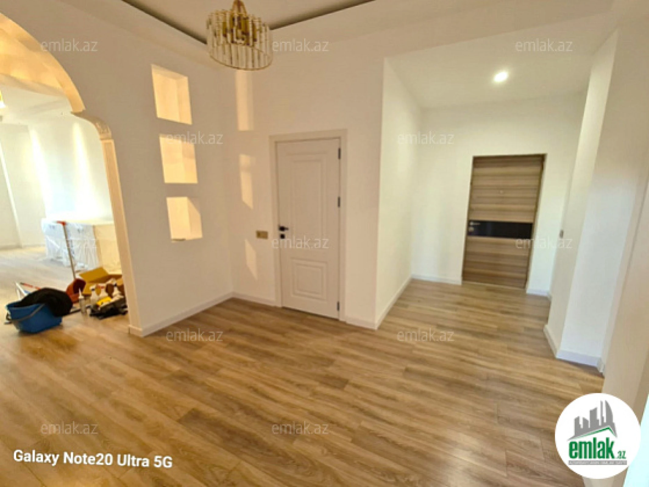 Satılır 3 otaqlı yeni tikili 130 m²