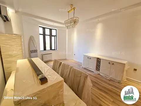 Satılır 3 otaqlı yeni tikili 130 m²