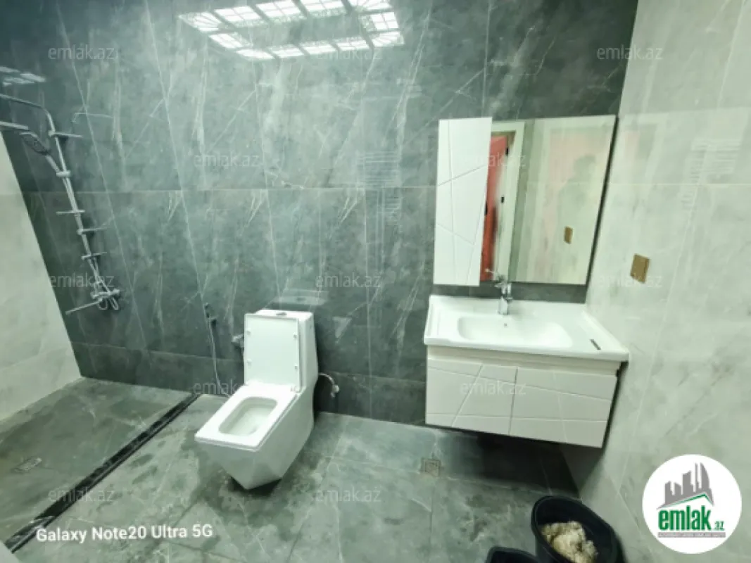 Satılır 3 otaqlı yeni tikili 130 m²