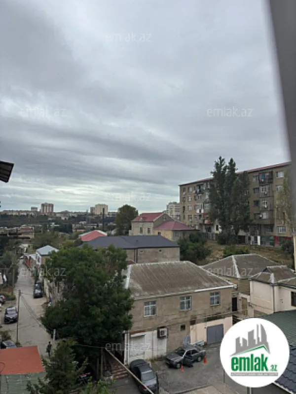 Satılır 3 otaqlı köhnə tikili 75 m²